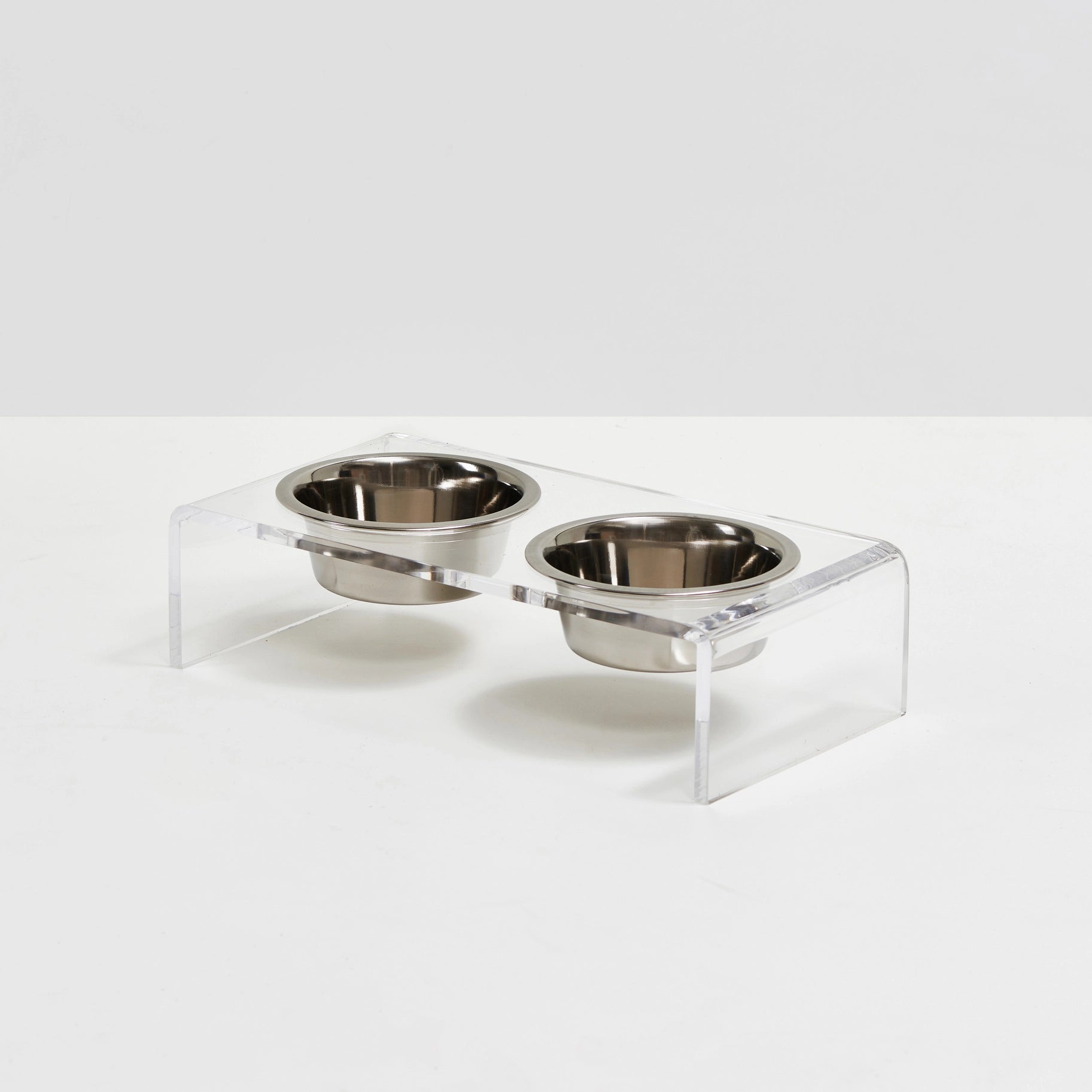 Medium Clear Pet Feeder